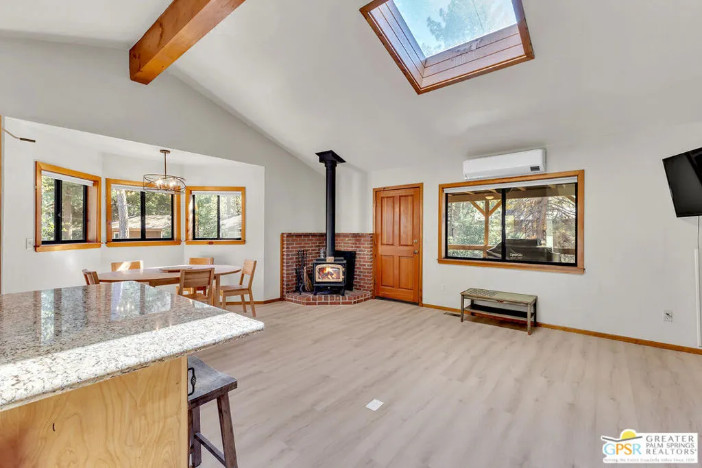 54285 Tahquitz View Drive, Idyllwild, California 92549 home-pic-11